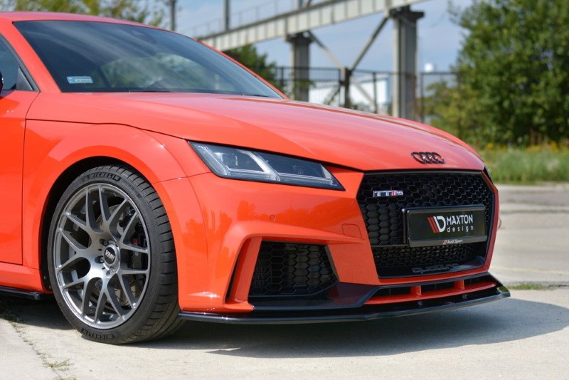Voorspoiler V.1 Audi TT RS 8S Glanzend Zwart