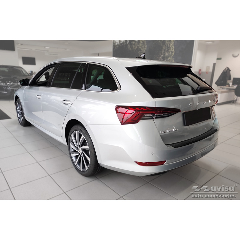 Matzwart Aluminium Achterbumperprotector  Skoda Octavia IV Kombi 2020-2024 & FL 2024- (incl. RS, excl. Scout) 'Riffled Plate'