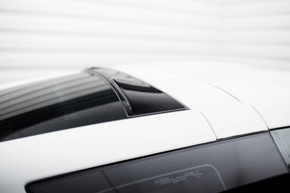 The Extension Of The Rear Window Chevrolet Corvette C7