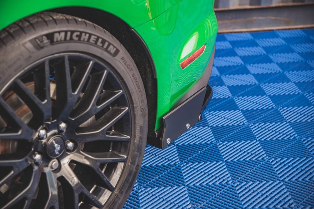 Zijdiffusers met Canards Ford Mustang GT MK5 FL Maxton Glans Zwart
