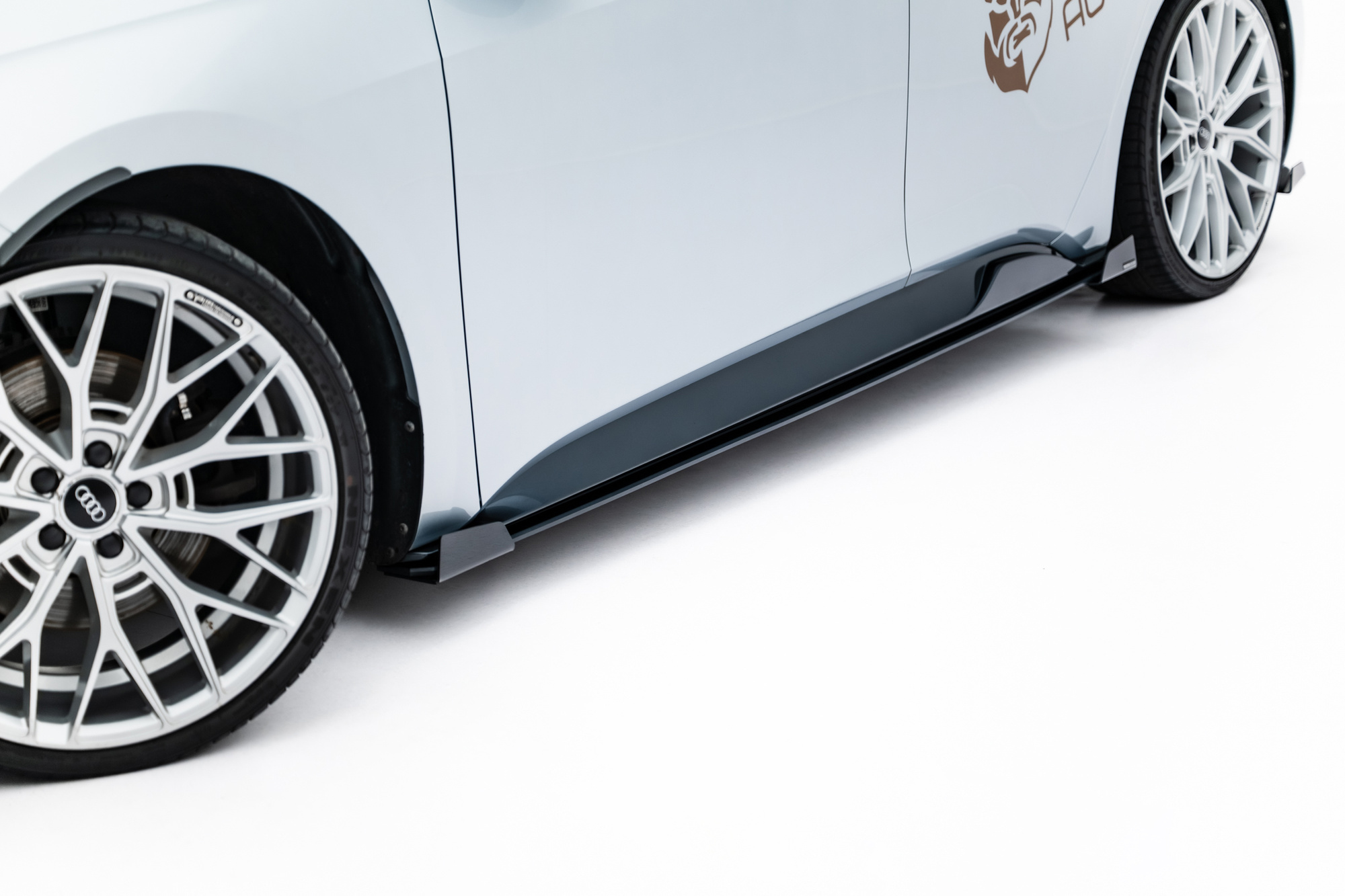 Street Pro Zijskirts + Flaps Cupra Born Mk1 2021 – Maxton Design