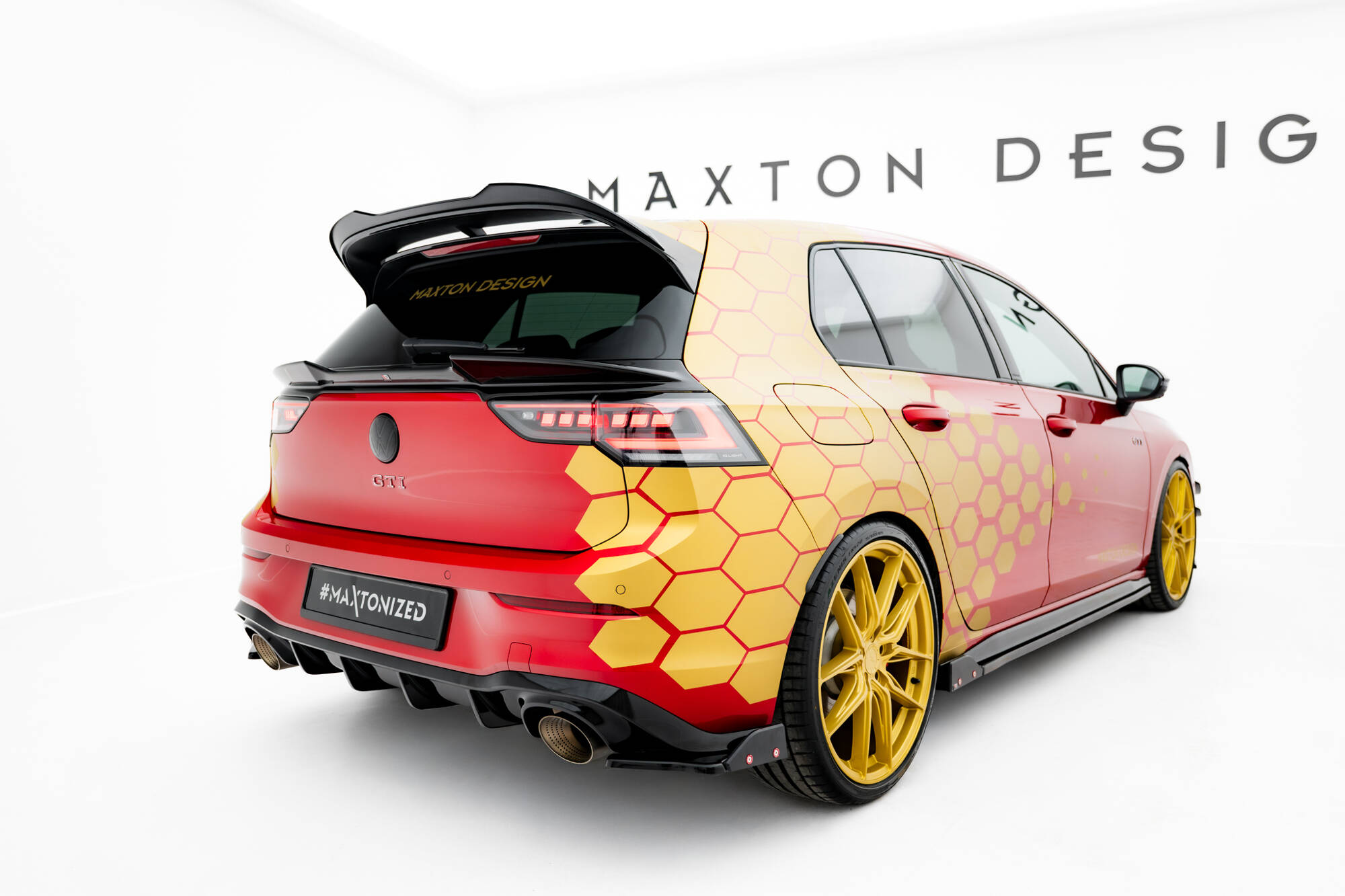Achterzij Spoilers V.1 + Flaps Volkswagen Golf 8 GTI Clubsport Maxton Glanzend Zwart