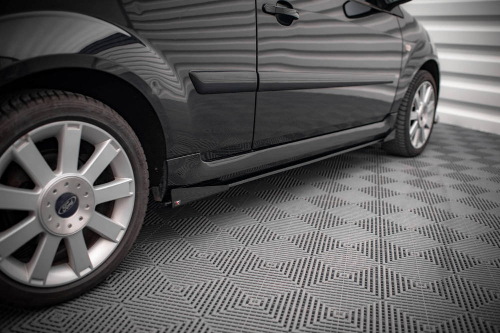 Zijskirts met Canards Street Pro Ford Fiesta ST MK6 Maxton