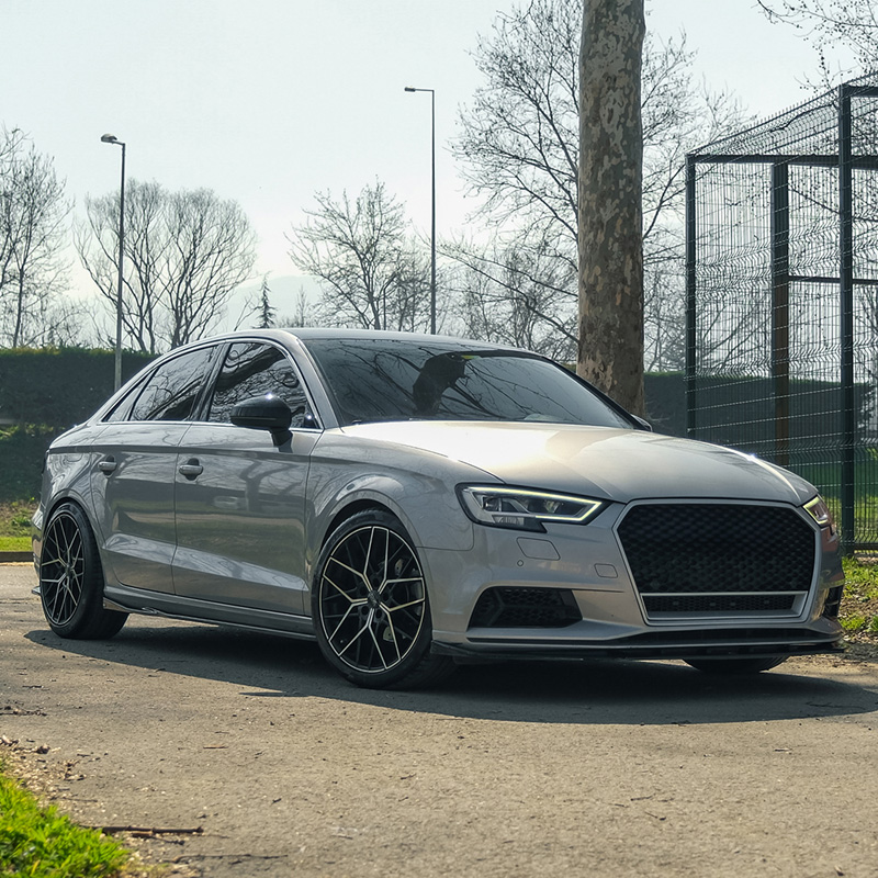 Oneway Complete bodykit  Audi A3 (8V) Sedan Facelift 2016-2020 (dubbele uitlaat L/R) - Glanzend zwart