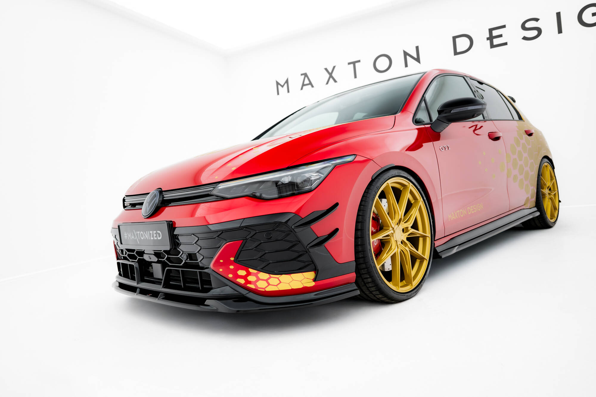 Voorbumper Wings Volkswagen Golf GTI Clubsport MK8 Facelift Maxton Glanzend zwart