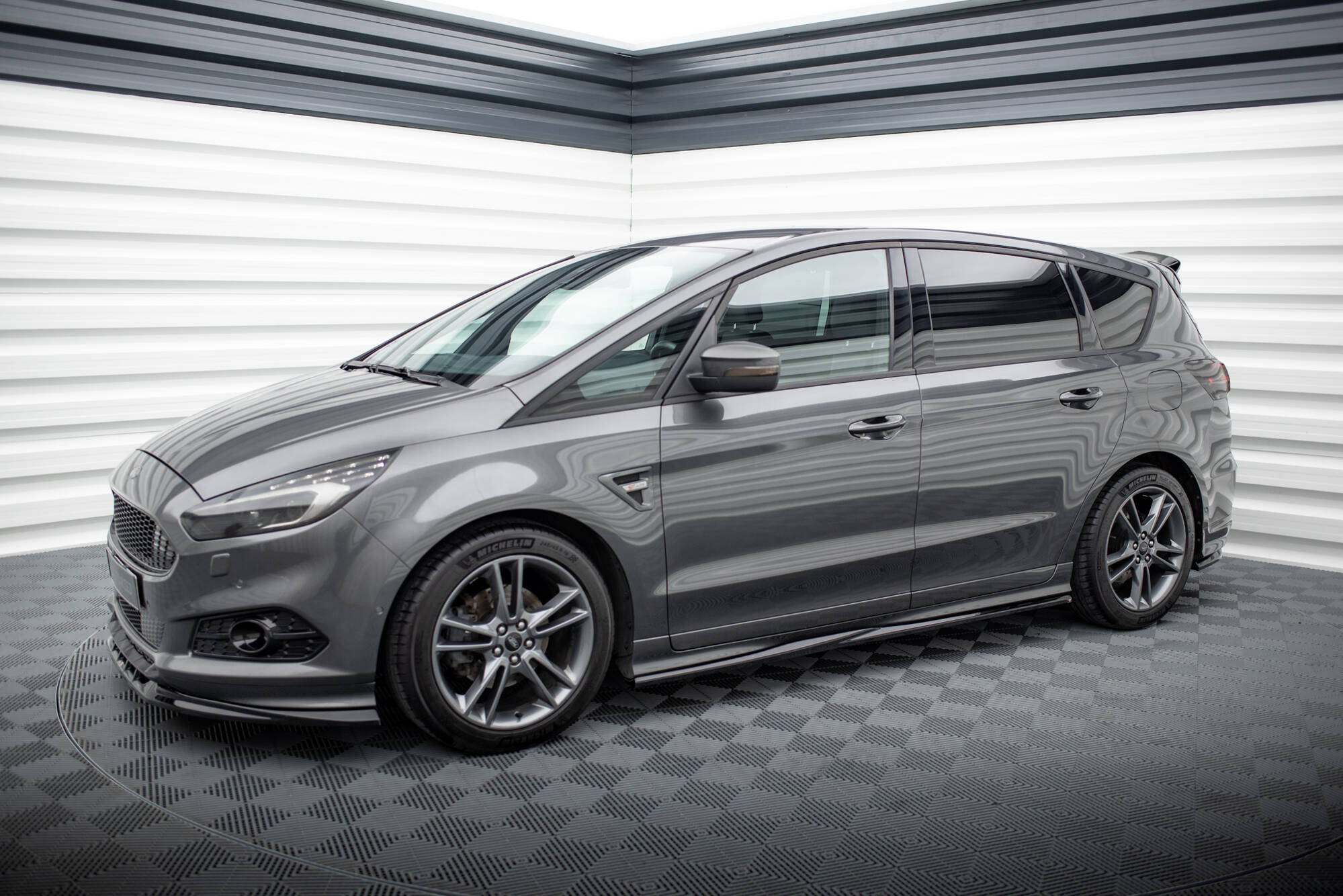 Bodykit Ford S-Max ST-Line MK2 Maxton Glanzend zwart
