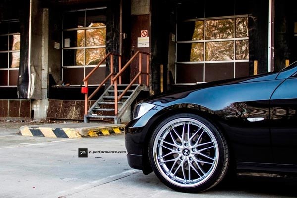 Z-Performance Two Hyper Silver Inox 9x18 5x120 ET38 Velgen
