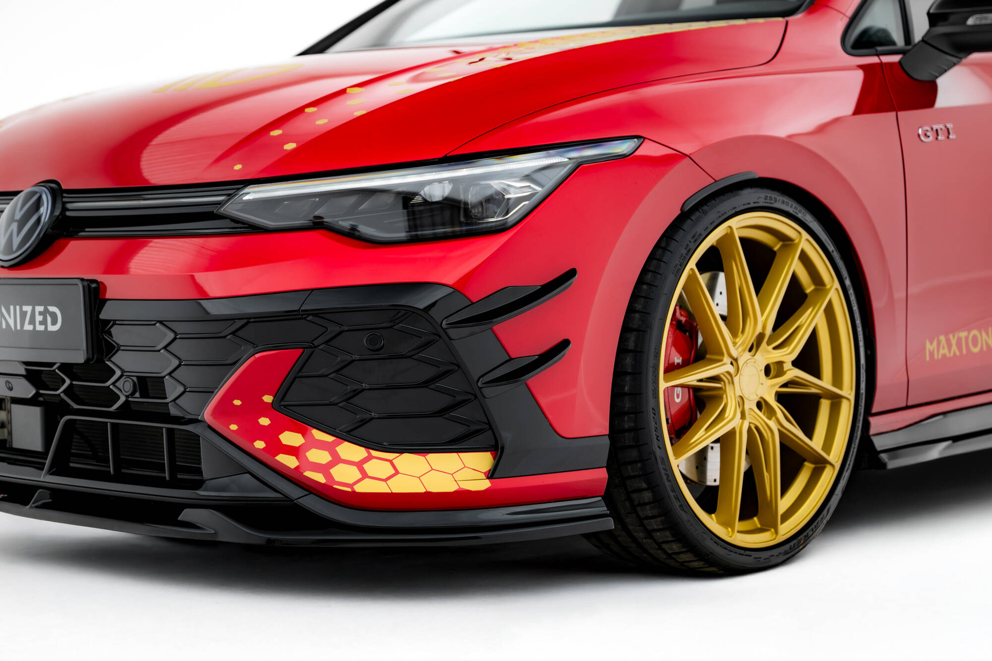 Voorbumper Wings Volkswagen Golf GTI Clubsport MK8 Facelift Maxton Glanzend zwart