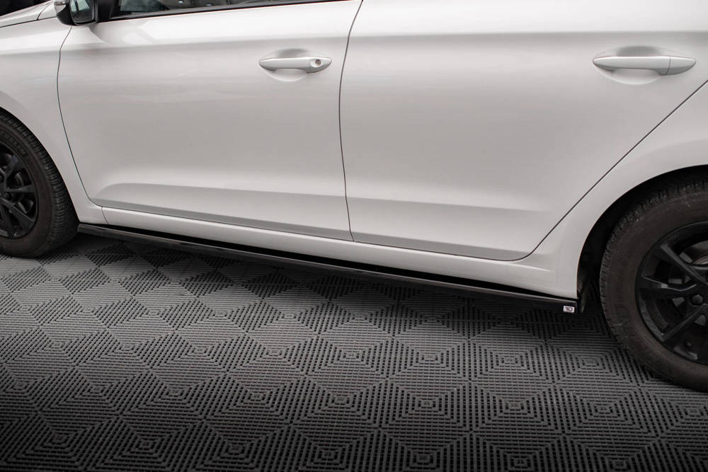 Zijskirts Hyundai I20 FL  2018 - 2020 Maxton Glans Zwart