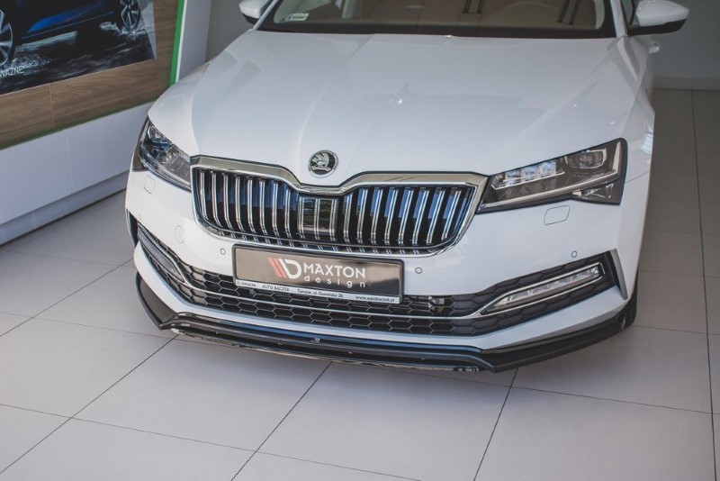 Voorspoiler Skoda Superb 3 FL Maxton Design glans zwart V.3