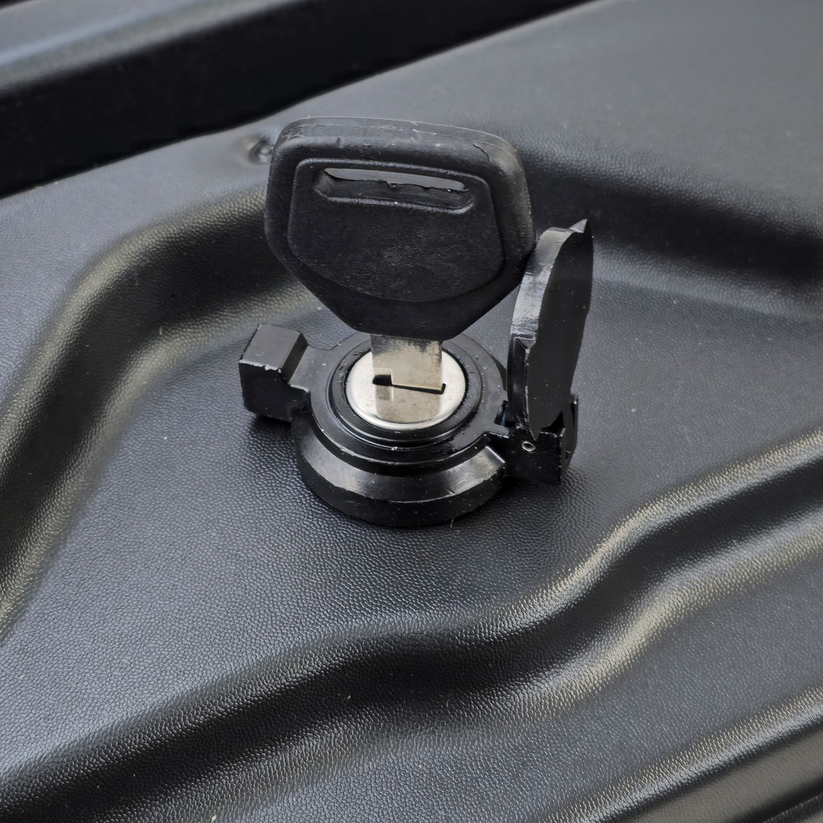 Opbergboxen Set – VW Amarok (vanaf 2010) – Rechts + Links – ABS Kunststof – Afsluitbaar