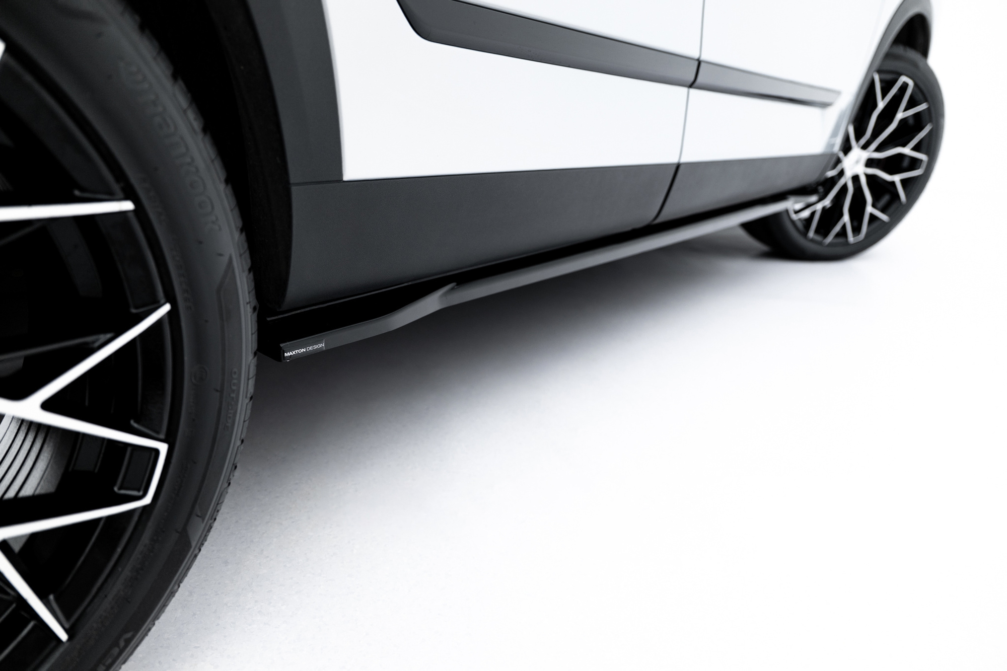 Zijskirts Jaecoo 7 Mk1 – Maxton Design Glans Zwart