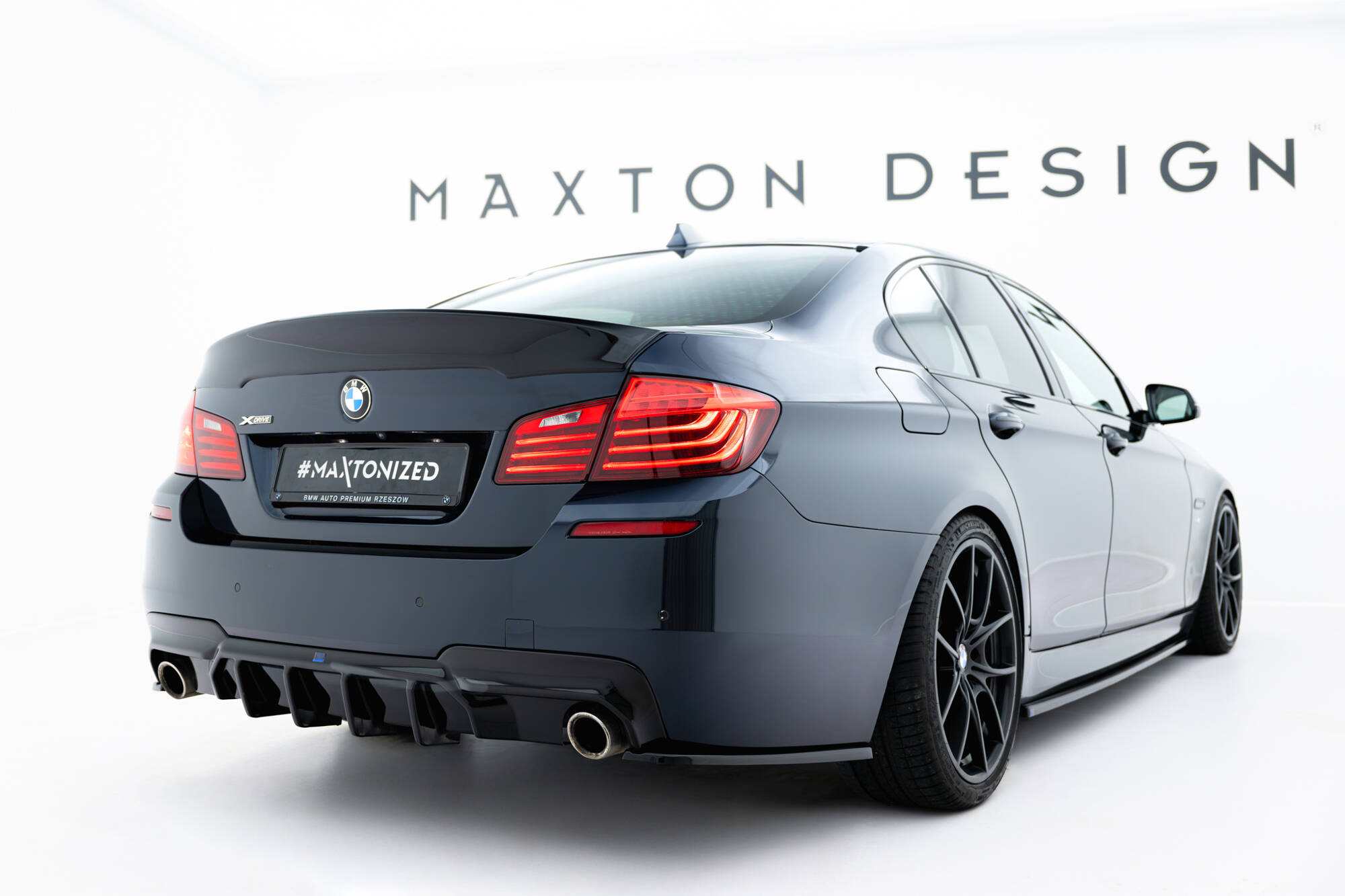 Spoiler CSL Look BMW 5 Sedan F10 / F10 Facelift Maxton Glanzend zwart