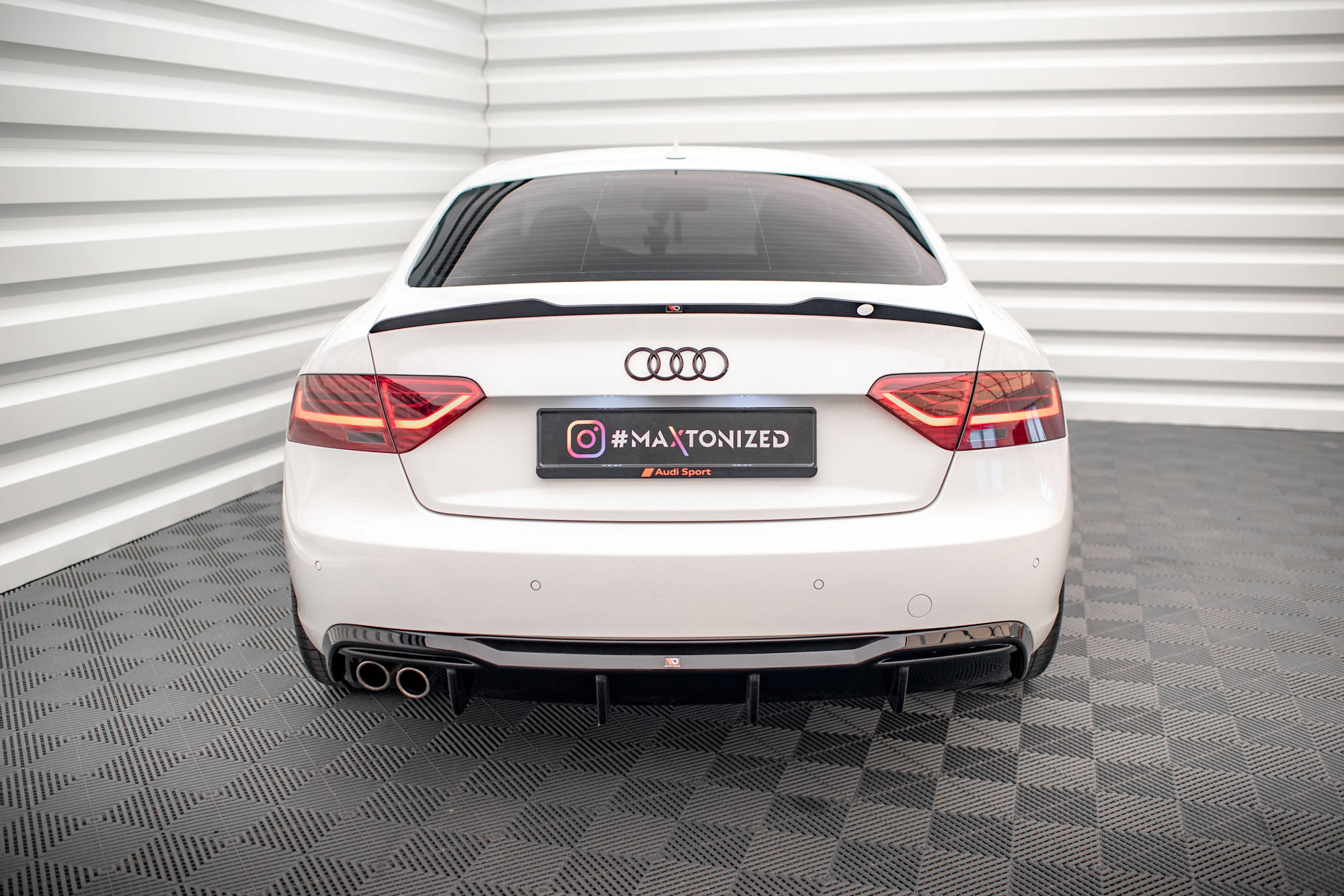 Achterdiffuser Audi A5 Sportback 8T Facelift (Version with dual exhausts on one side)