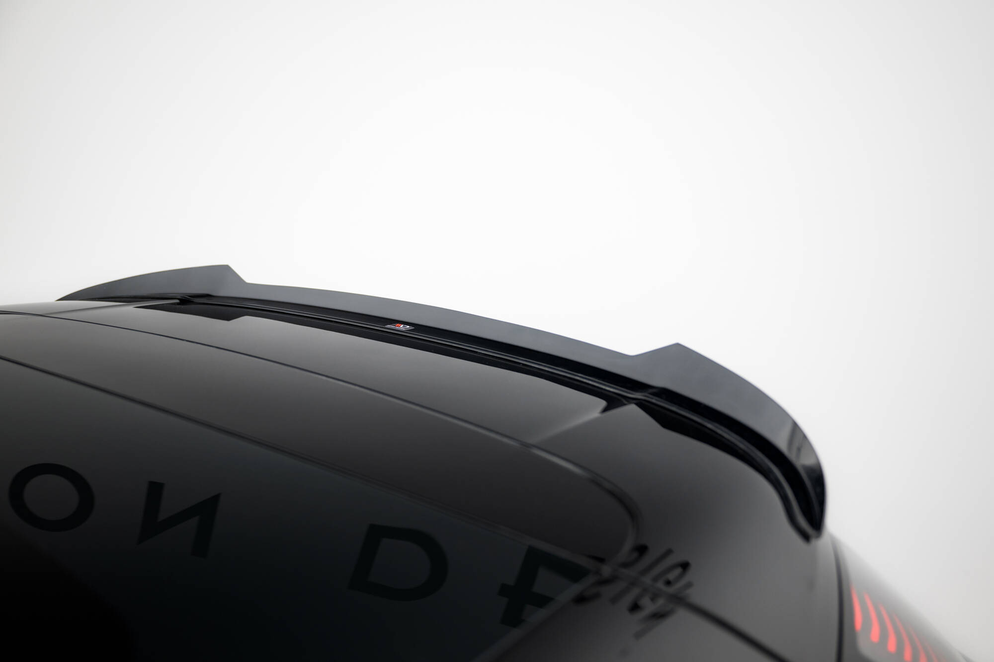 Spoiler Cap Volvo EX30 MK1 Maxton Glans zwart