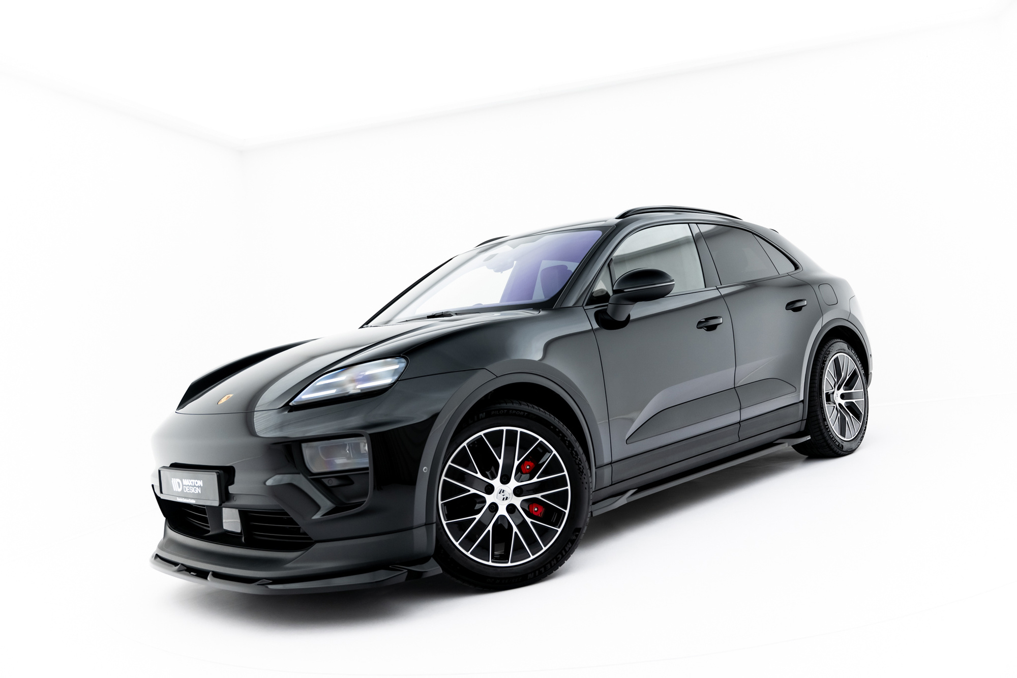 Zijskirt Porsche Macan EV Mk1