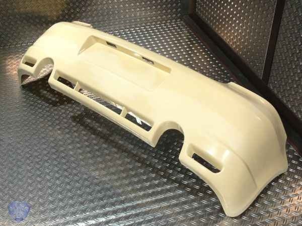 Achterbumper VW Golf IV R32 SRS-TEC