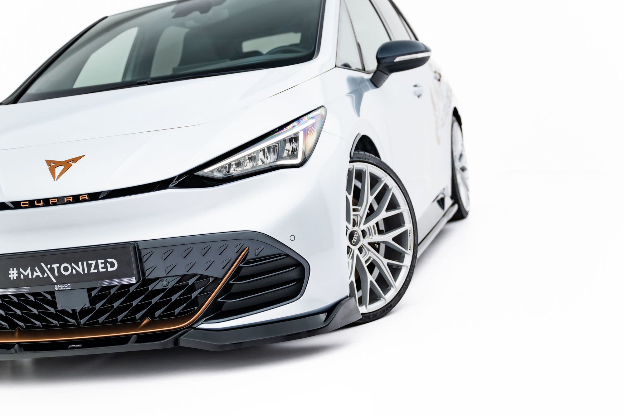 Voorspoiler Cupra Born Mk1 2021 – Maxton Design  V.2