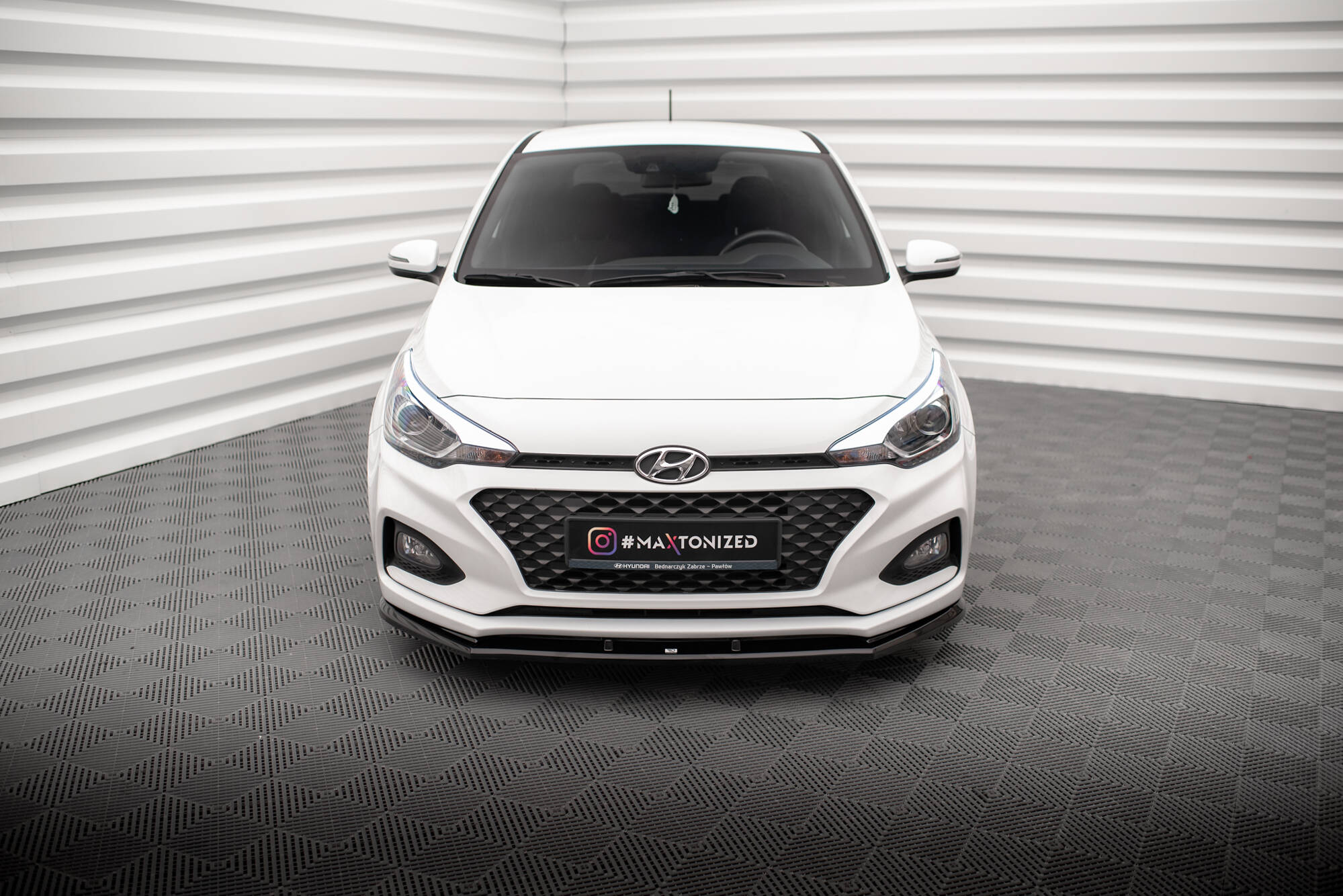 Bodykit Hyundai I20 MK2 Facelift Maxton Glanzend zwart