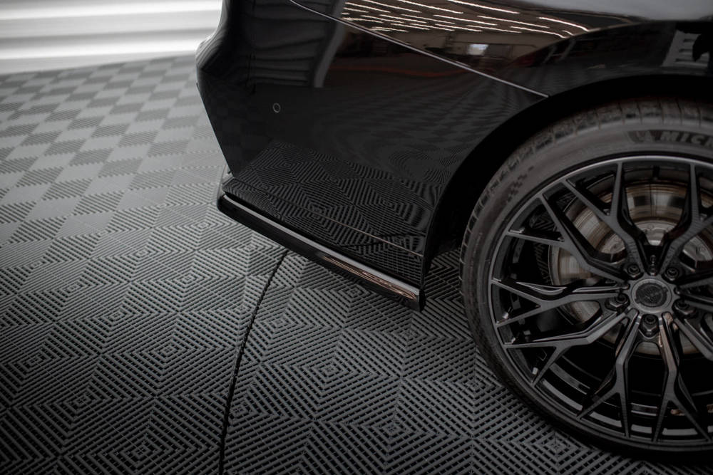 Diffuser BMW 7 Serie G70 M Pakket Maxton Glans Zwart
