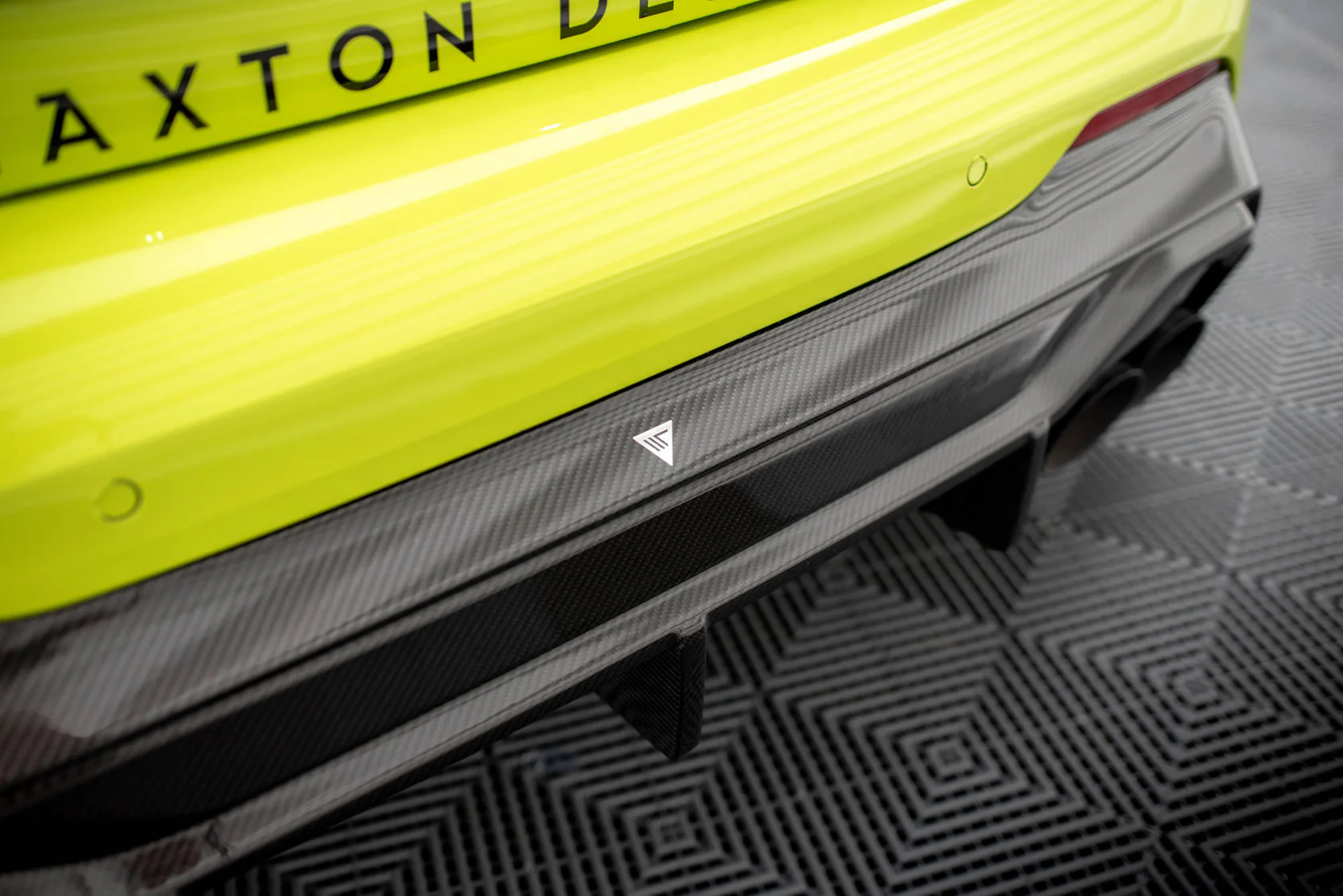 Carbon Fiber Diffuser  BMW 1 F40 M135i Prepreg V.1 + Milltek Sport Exhaust