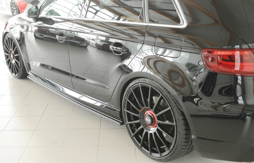 Zijskirts Audi RS3 8V Sportback Rieger