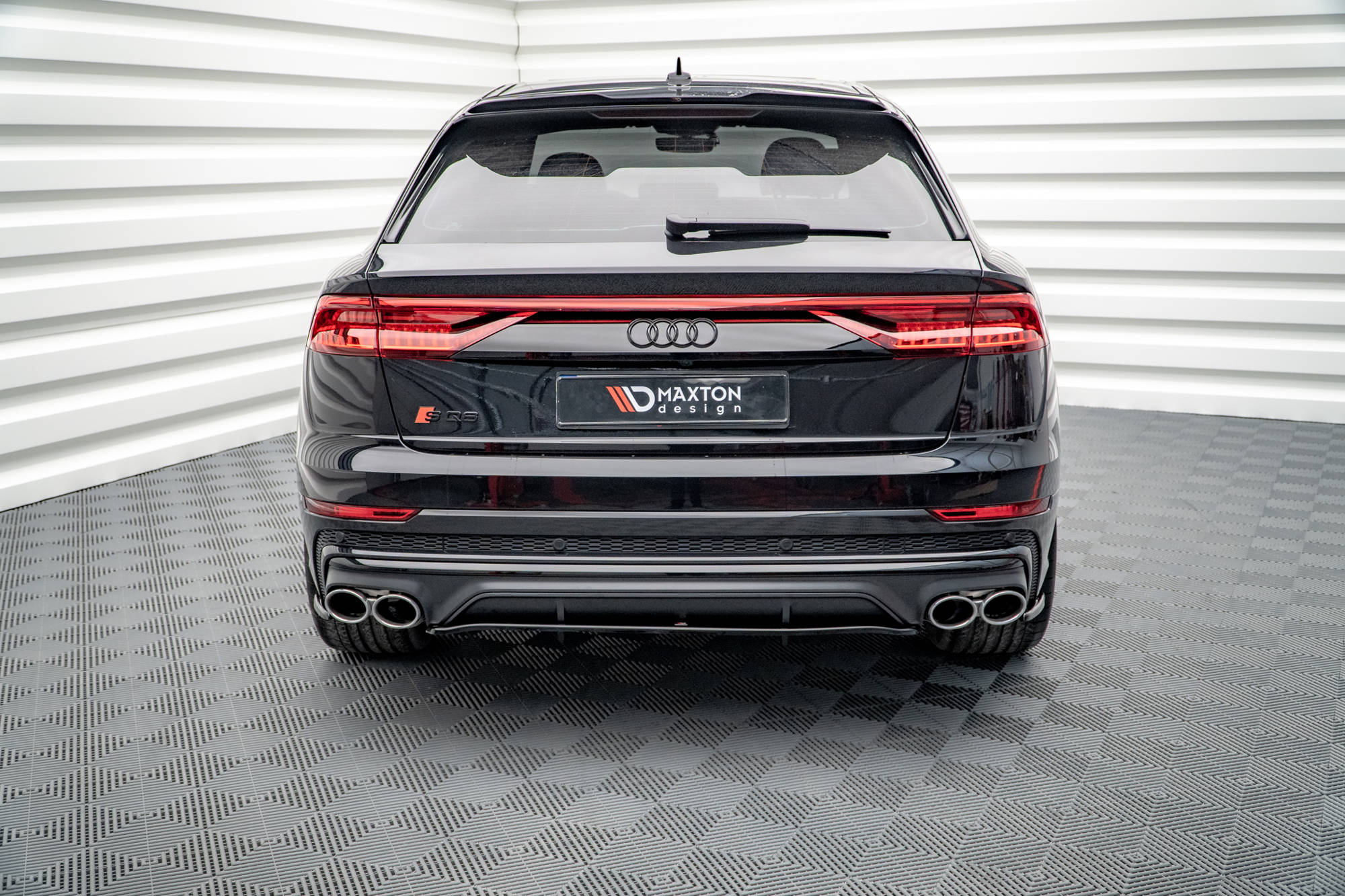 Bodykit V.1 Audi SQ8 MK1 Maxton Glanzend zwart
