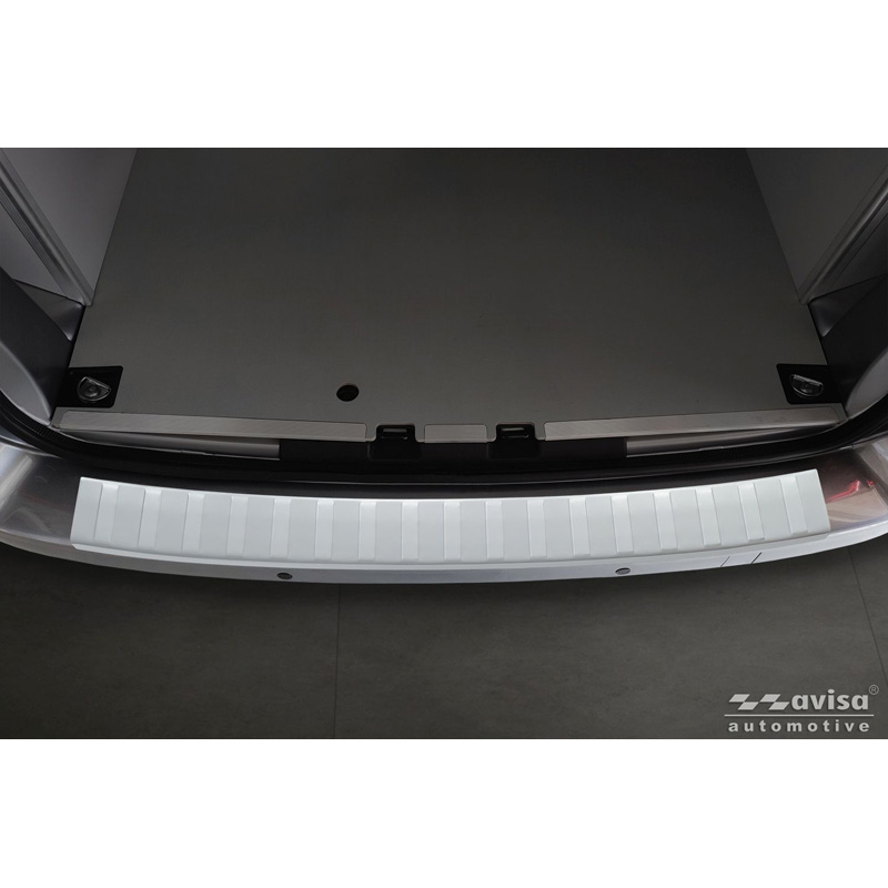 Avisa RVS gepoedercoate Achterbumperprotector  Citroën Jumpy & Spacetourer / Peugeot Expert & Traveller / Toyota Proace 2016- / Opel Vivaro & Zafira Life 2019- (L1) 'Soft Silver'