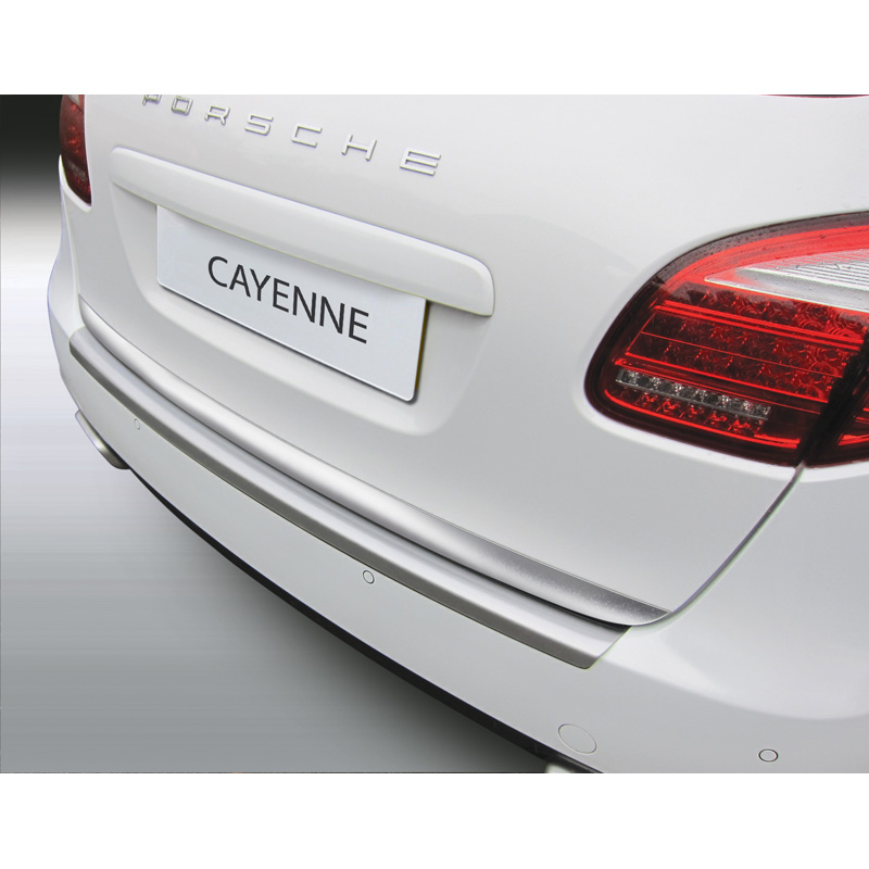 ABS Achterbumper beschermlijst  Porsche Cayenne 2010-2014 'Ribbed' 'Brushed Alu' Look