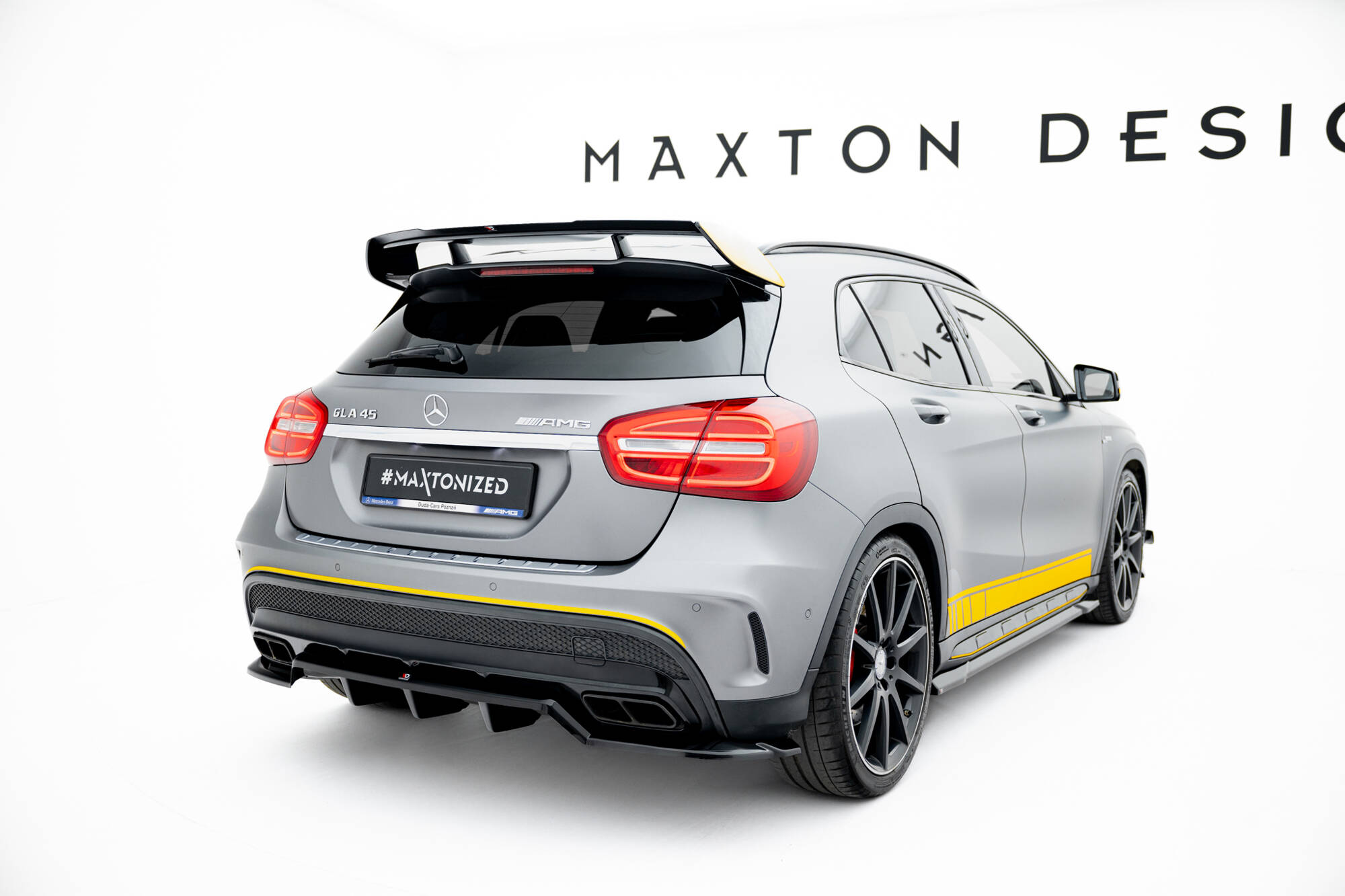 Achter Diffuser Mercedes-Benz GLA 45 AMG Off-roader X156 Maxton Glanzend zwart