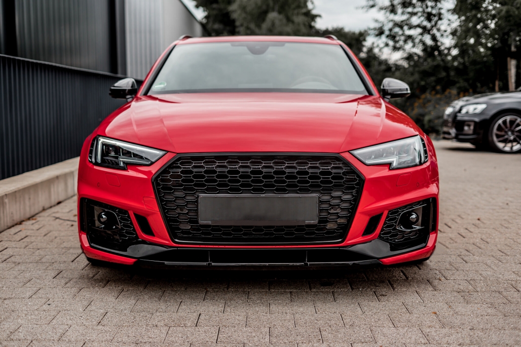 Voorbumper Audi A4 B9 2015-2019 RS4 Look Zwart