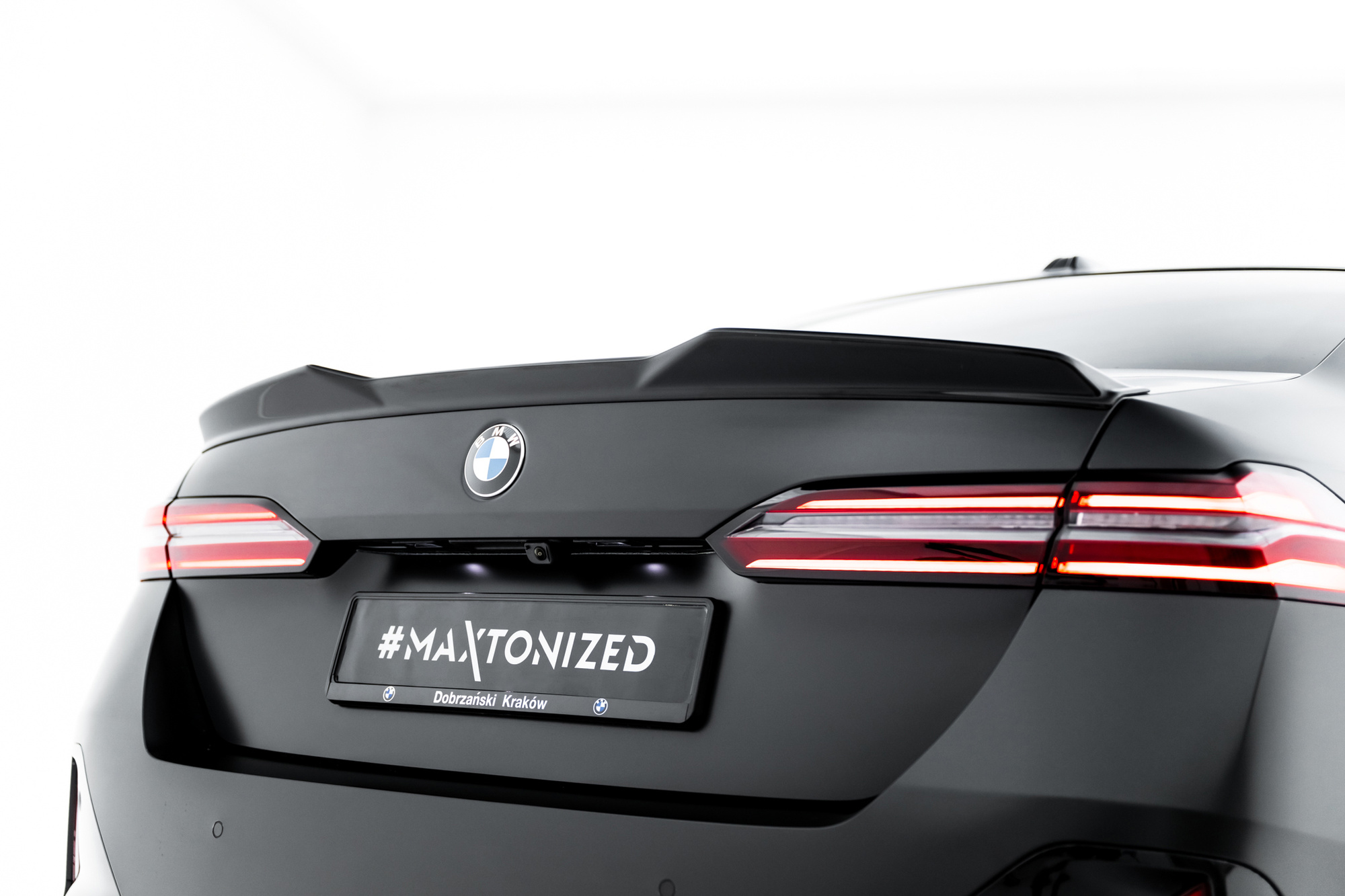 Bodykit BMW 5-serie G60 M-Pack Maxton Glanzend zwart V.1