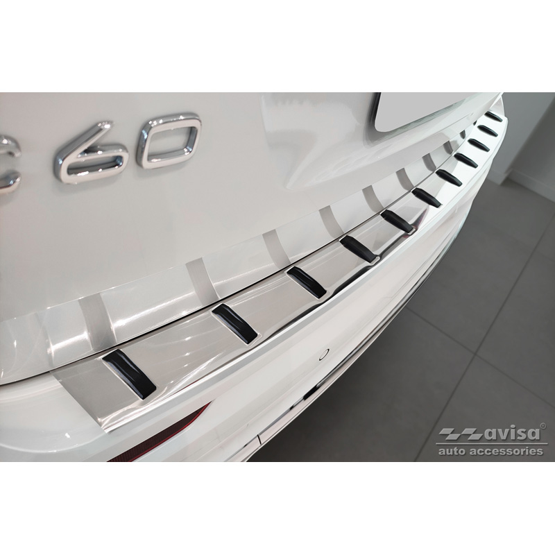 RVS Achterbumperprotector  Volvo XC60 II 2017-2021 & Facelift 2021- (incl. R-Design) 'STRONG EDITION'