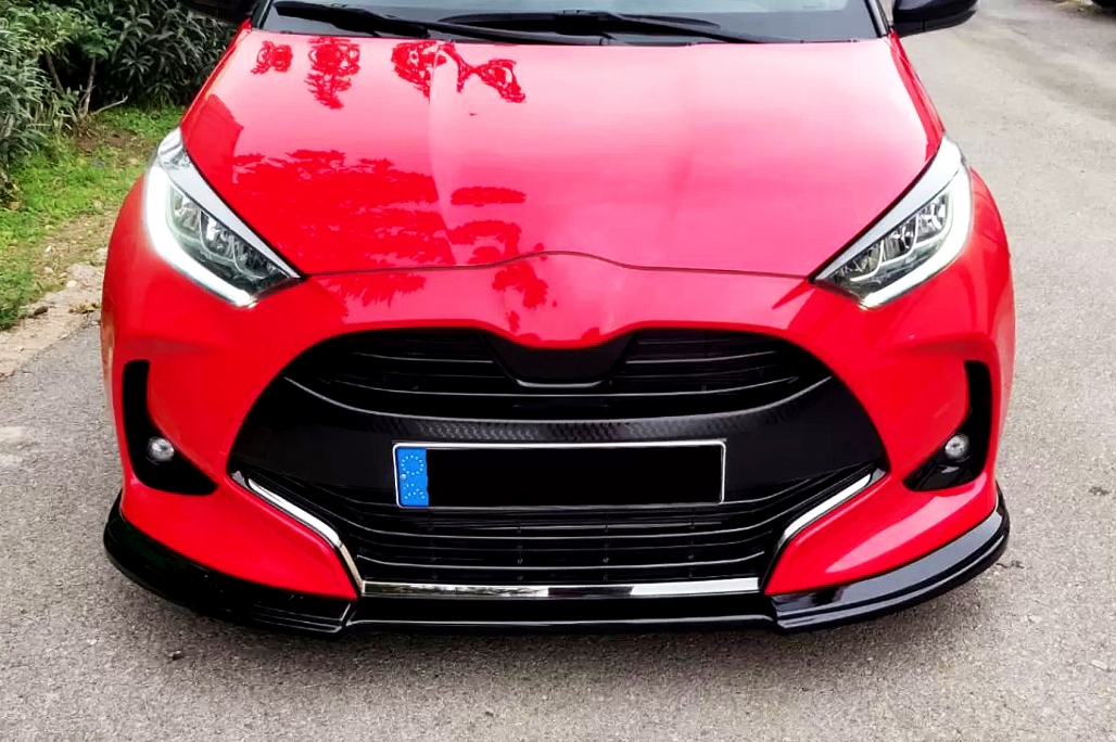 Voorspoiler Glans Zwart Toyota Yaris MK4 XP210
