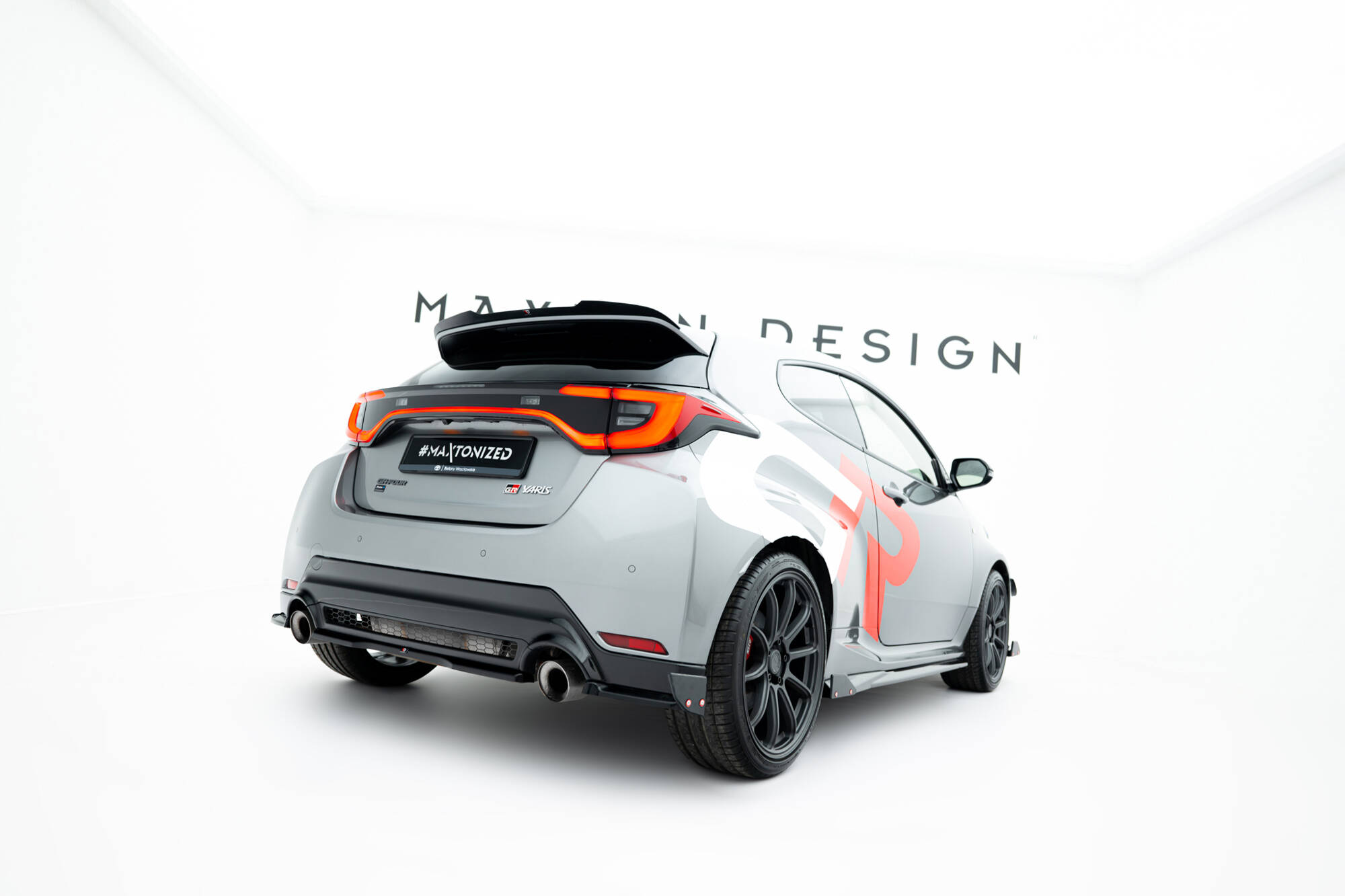 Achterzij spoilers + Flaps Toyota GR Yaris MK4 Facelift Maxton Glanzend zwart