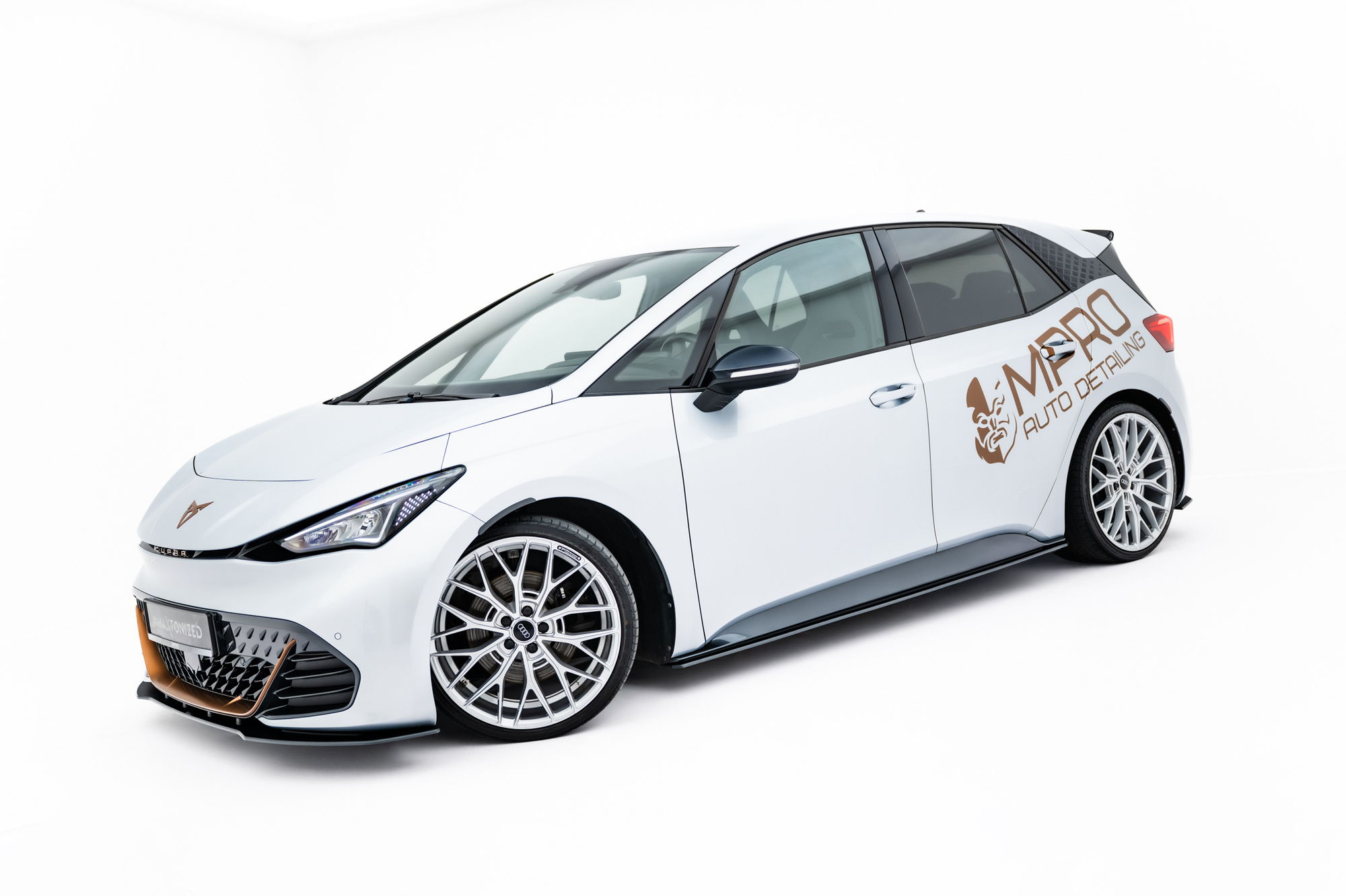 Street Pro Zijskirts Cupra Born Mk1 2021 – Maxton Design