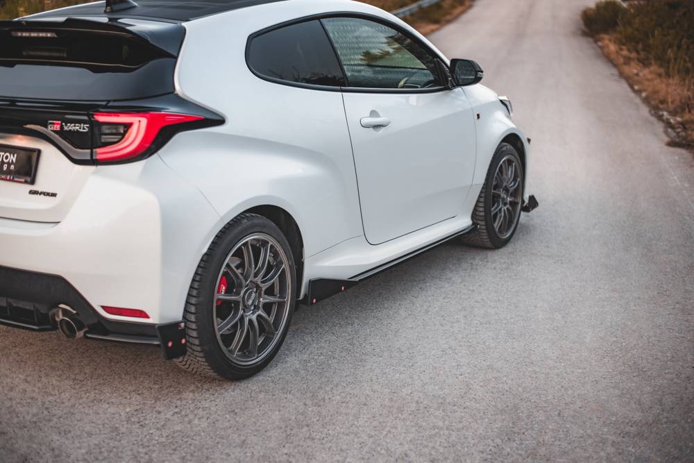Zijskirts met Canards V.2 Toyota GR Yaris MK4 Maxton Glans Zwart