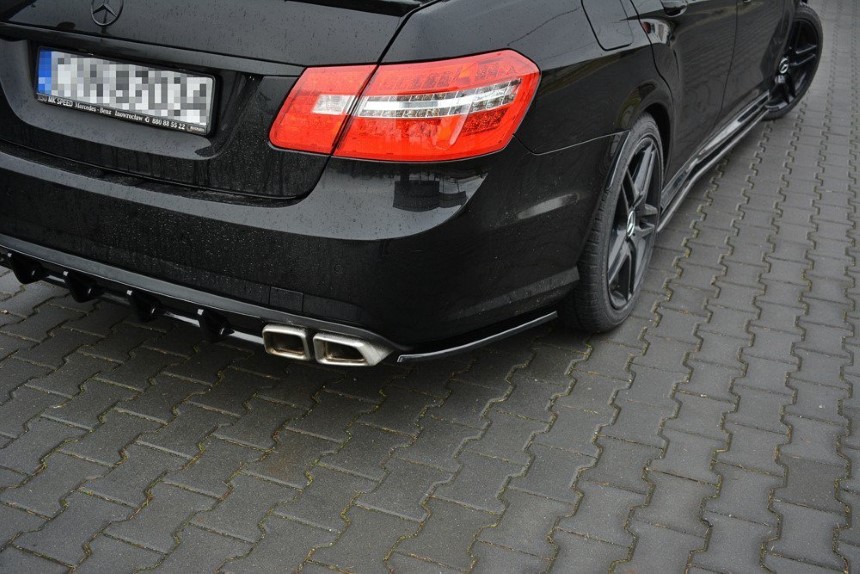 Achter zijskirts Mercedes E63 AMG W212 Maxton Design glans zwart