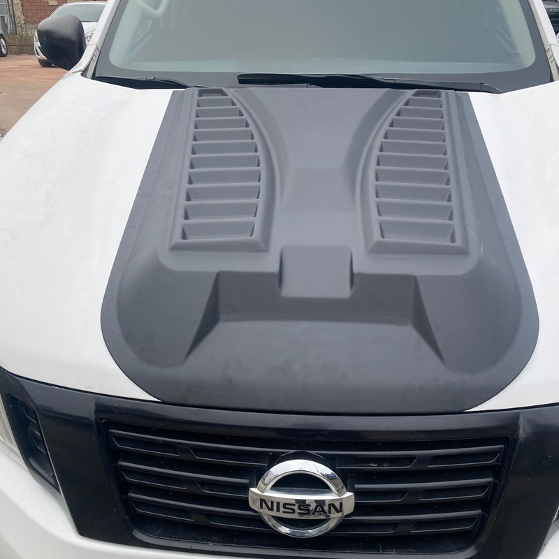 Motorkapluchtinlaat (Scoop)  Nissan Navara NP300 (D23) 2014-2021 - Versie 3 - Matzwart
