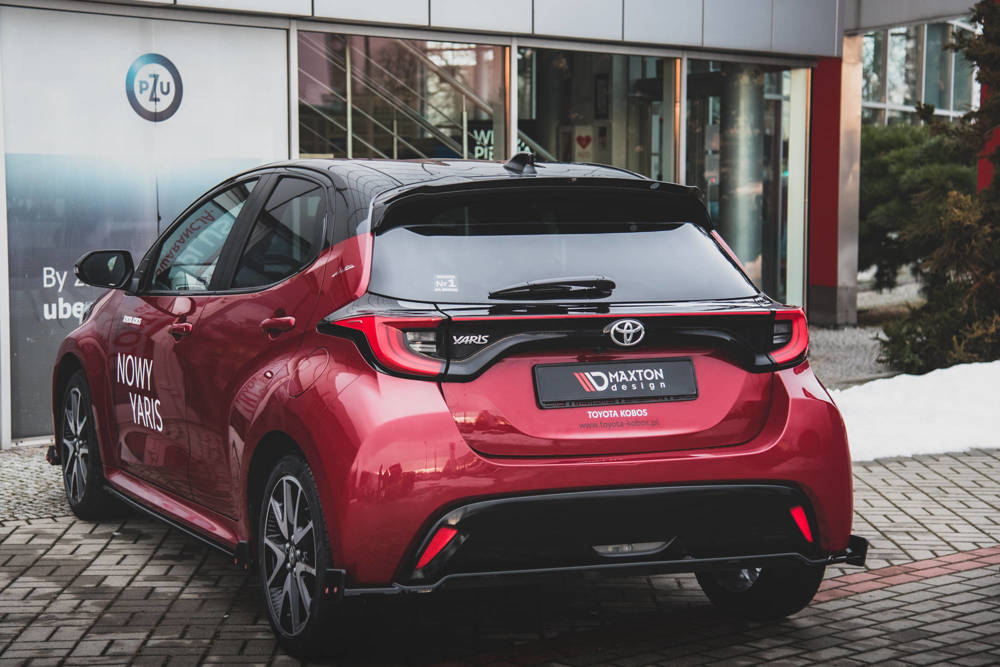 Spoiler V.1 Toyota Yaris MK4 Maxton Glans Zwart