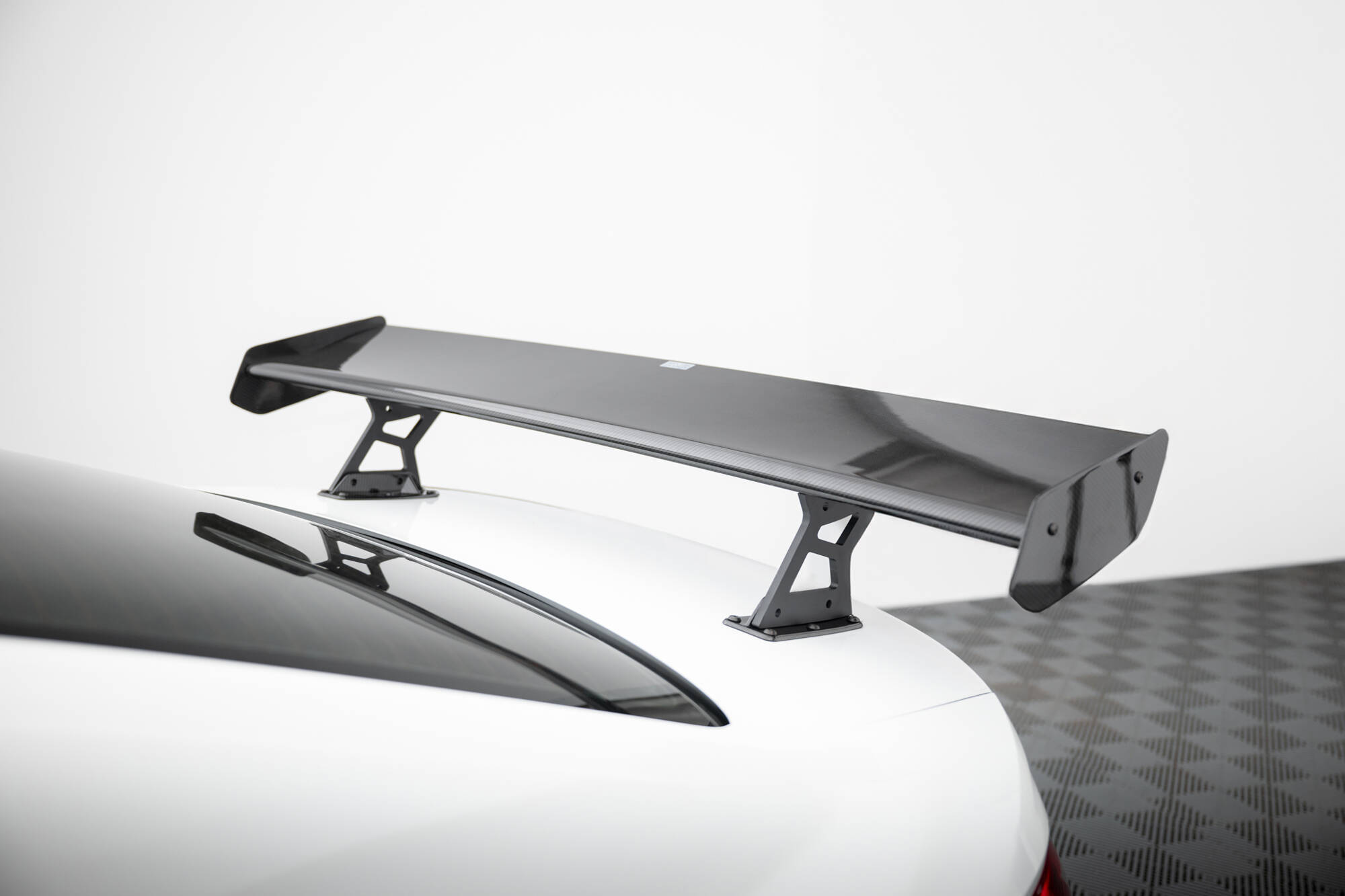 Carbon Spoiler Volkswagen Jetta GLI MK7 Maxton Glans zwart