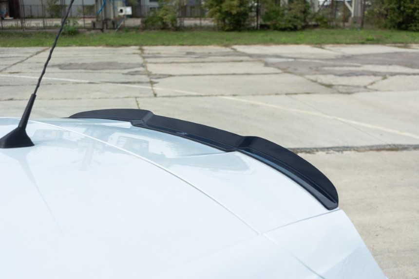 Spoiler uitbreiding Renault Megane 4 RS Maxton Design glans zwart