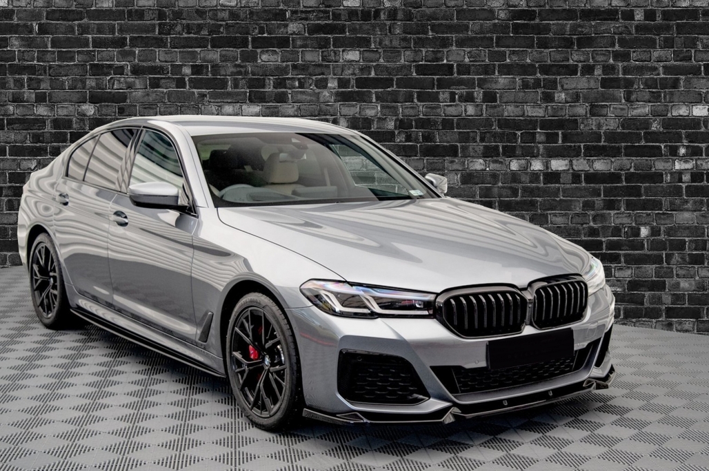 Voorspoiler BMW 5-Serie G30 G31 LCI M-Pakket Glans Zwart