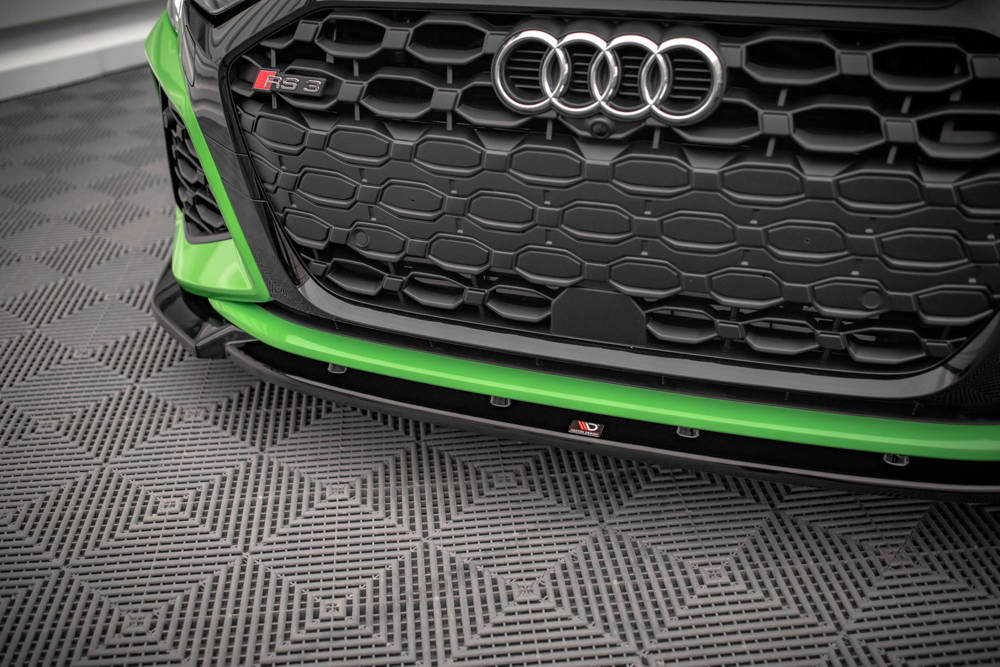 Voorspoiler V.1 Audi RS3 8Y Maxton Glans Zwart