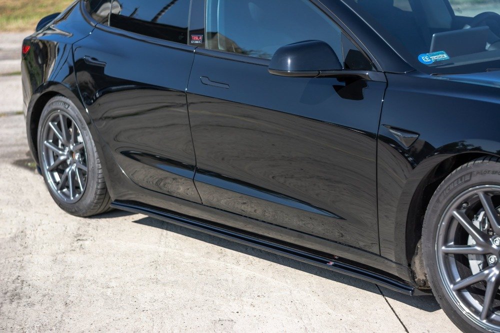 Zijskirts Tesla Model 3 Zwart Structuur