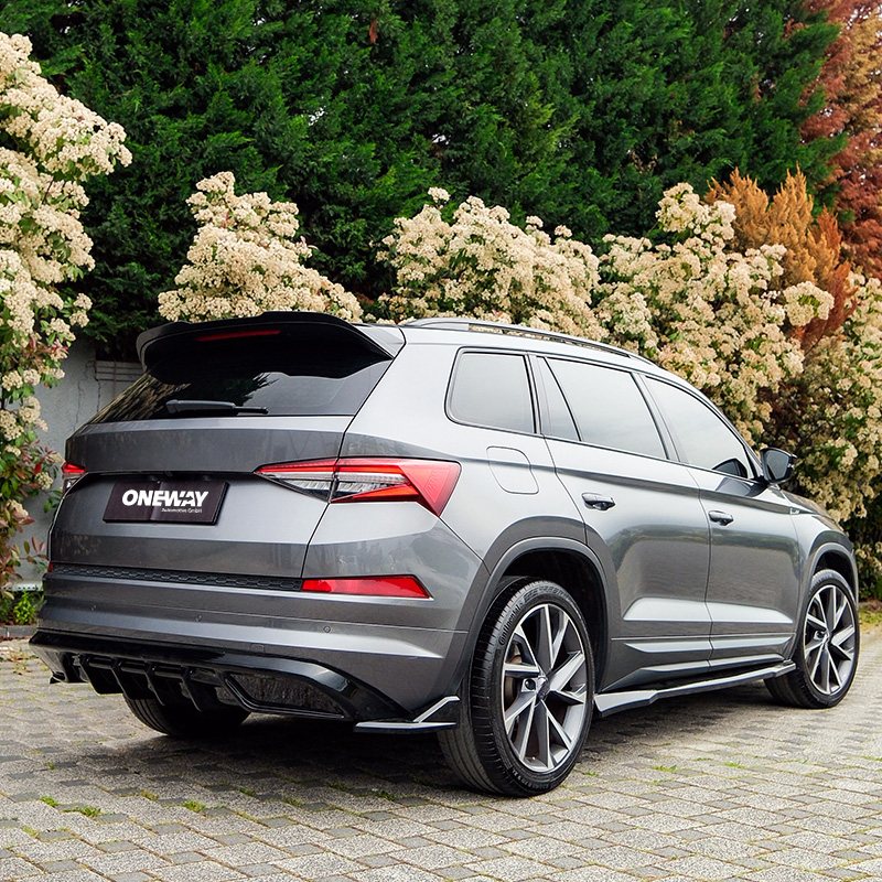 Oneway Achterbumperskirt (Diffuser)  Skoda Kodiaq I (NS7) Sportline 2017-2024 - Glanzend zwart