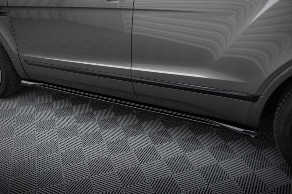 Zijskirts Bentley Bentayga Glans Zwart Maxton