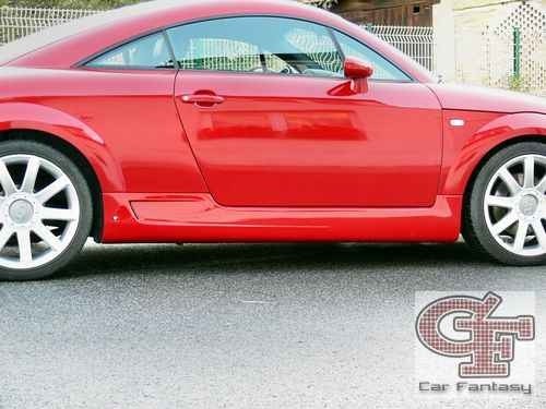 Zijskirts Audi TT SRS-TEC