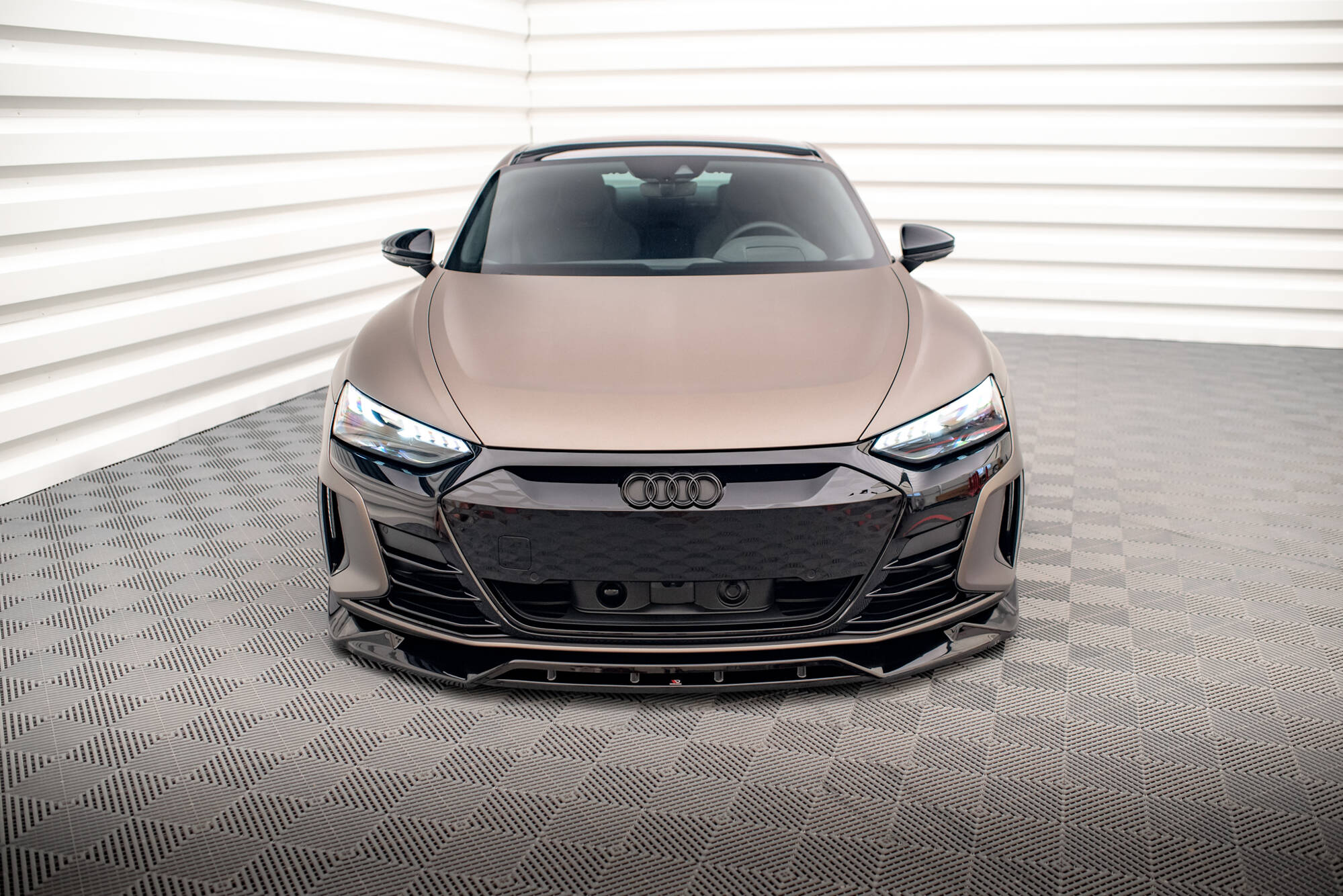 Bodykit Audi e-Tron GT / RS GT MK1 Maxton Glanzend zwart