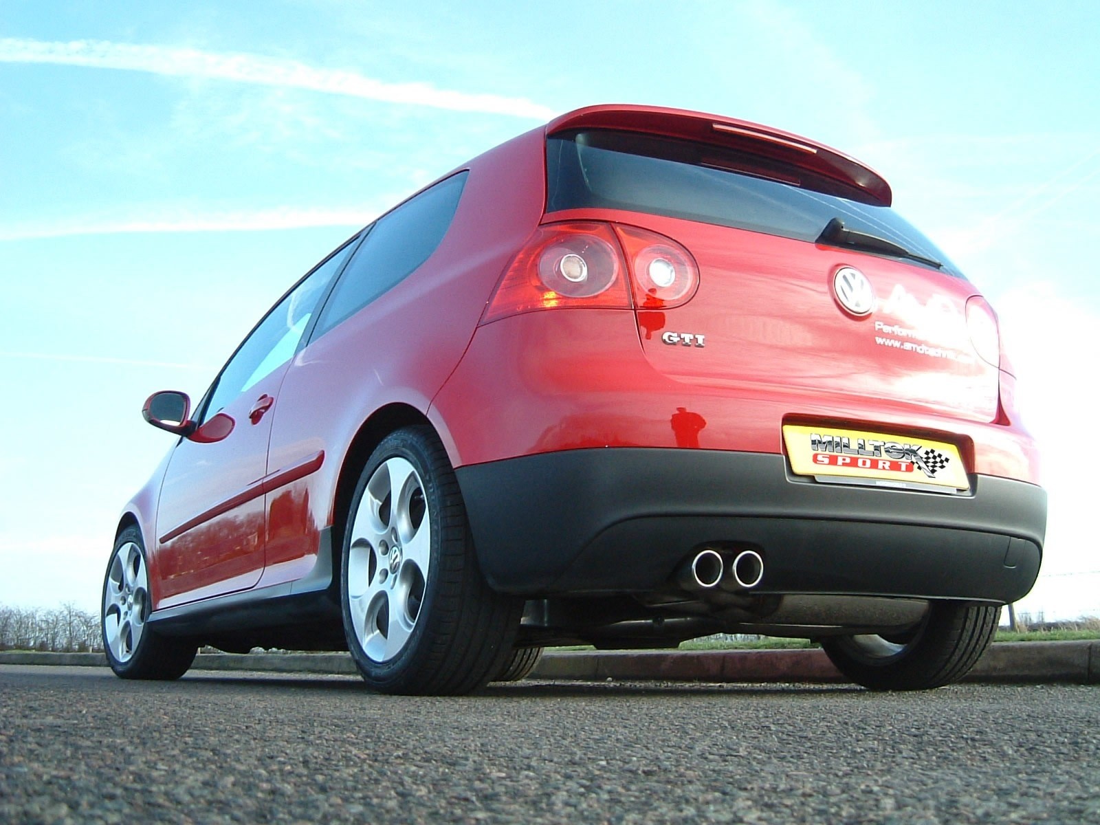 Milltek SEAT Leon 1P 2.0 TFSI 240pk cat-back systeem met dubbel
